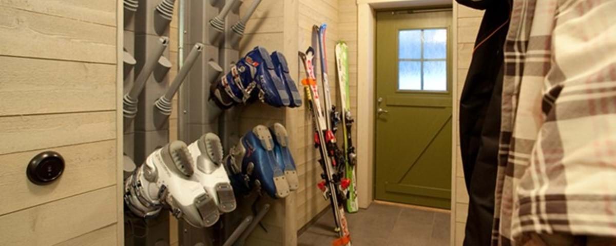 western-ski-ranch-stuga-skidforrad.jpg